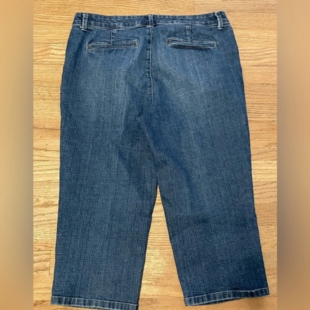 Liz Claiborne Classic Fit Crop Capris Blue Denim Jeans Cropped Stretchy Sz 14w - Picture 6 of 9